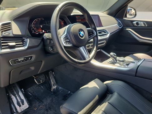 Used 2022 BMW X5 sDrive40i w/ M Sport Package RWD image 18
