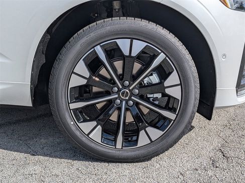New 2026 Volvo XC60 B5 Plus w/ Protection Package Premier image 19