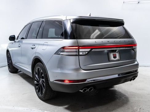 Used 2020 Lincoln Aviator Reserve w/ Equipment Group 202A image 3