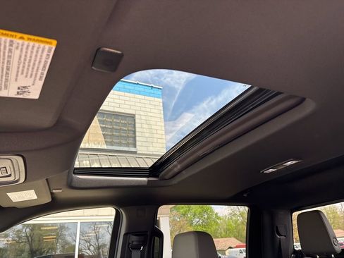 Used 2025 Chevrolet Silverado 1500 ZR2 w/ Technology Package AWD/4WD image 19