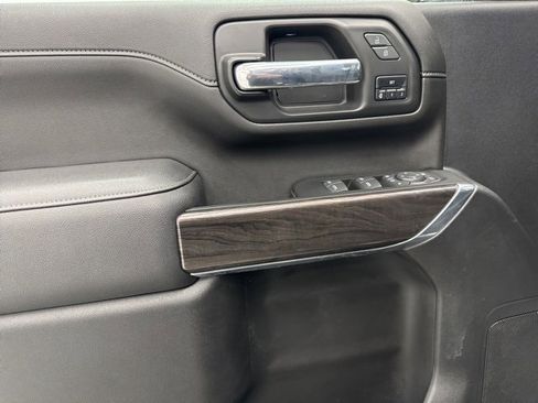 Used 2023 Chevrolet Silverado 2500 LTZ image 9