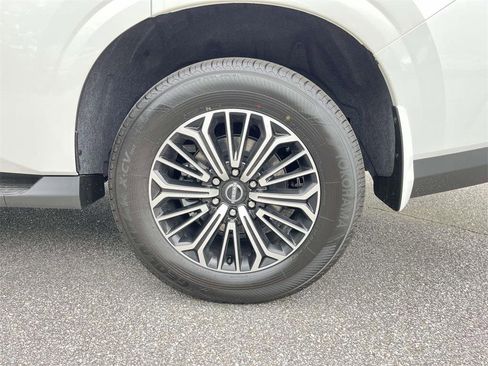 New 2026 Nissan Armada Platinum w/ Convenience Package image 9