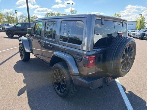 Certified 2025 Jeep Wrangler Unlimited Sahara w/ Safety Group AWD/4WD image 4