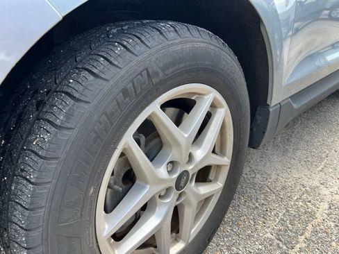 Used 2024 Ford Edge SEL AWD/4WD image 10