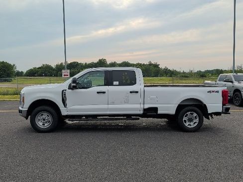 Used 2024 Ford F250 XLT AWD/4WD image 8