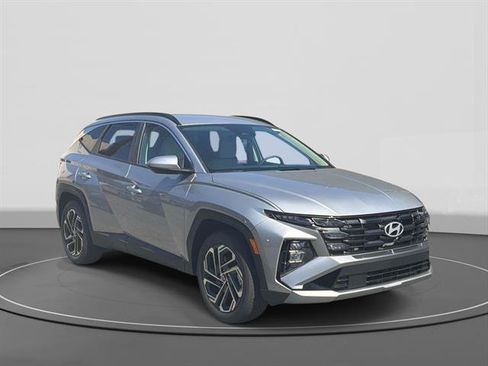 New 2026 Hyundai Tucson SEL Plus FWD image 3