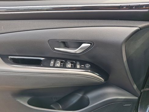 Certified 2023 Hyundai Tucson Limited AWD/4WD image 12