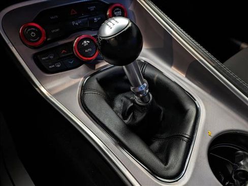 Used 2022 Dodge Challenger R/T image 13