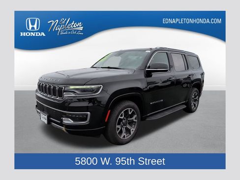 Used 2023 Jeep Wagoneer Series III w/ Preferred Equipment Group AWD/4WD image 1