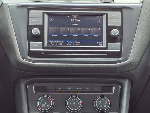 Used 2020 Volkswagen Tiguan S FWD image 23
