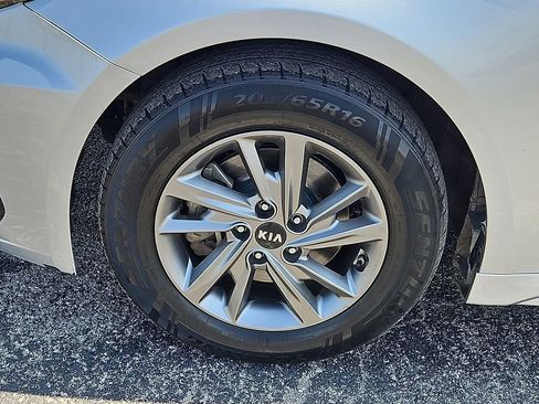 Used 2019 Kia Optima LX image 13