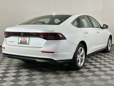 Used 2025 Honda Accord LX image 4