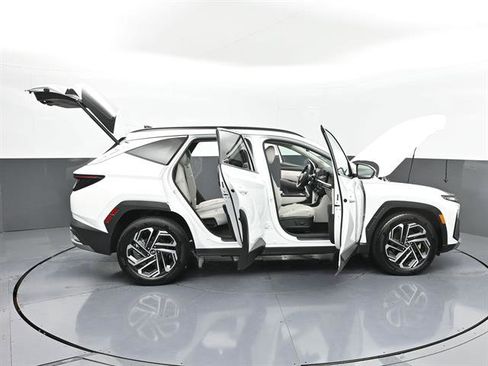 Used 2025 Hyundai Tucson Limited FWD image 48