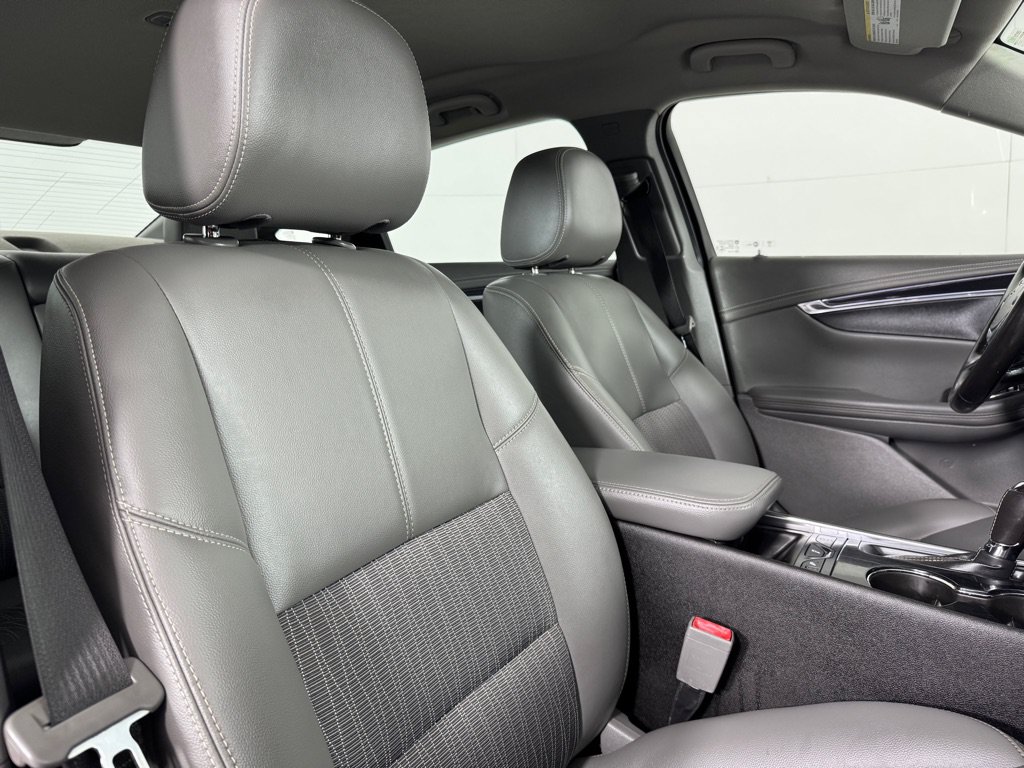 Used 2018 Chevrolet Impala LT w/ LT Convenience Package FWD image 25