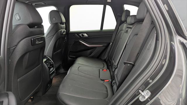 Used 2020 BMW X5 sDrive40i w/ Convenience Package RWD image 16