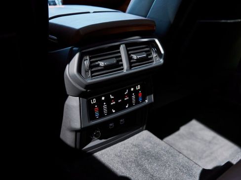 Used 2023 Lamborghini Urus S image 52