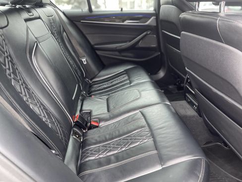 Used 2020 BMW M550i xDrive M550i xDrive AWD 4dr Sedan w/ Executive Package image 25