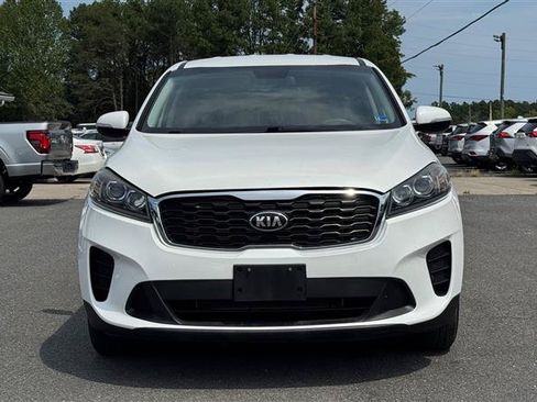 Used 2019 Kia Sorento AWD V6 image 3