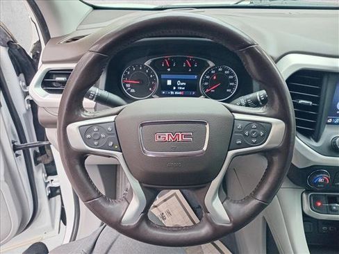 Used 2021 GMC Acadia SLT w/ Preferred Package image 18