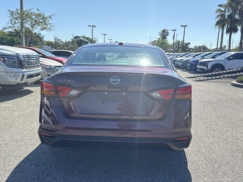 Certified 2025 Nissan Altima 2.5 SV FWD image 5