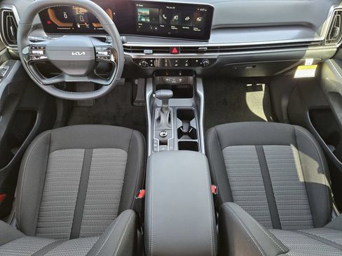 New 2026 Kia Sorento LX FWD image 18