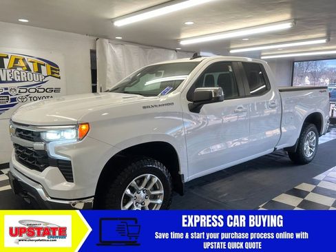 Used 2025 Chevrolet Silverado 1500 LT image 4