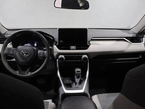 Used 2023 Toyota RAV4 XLE AWD/4WD image 14