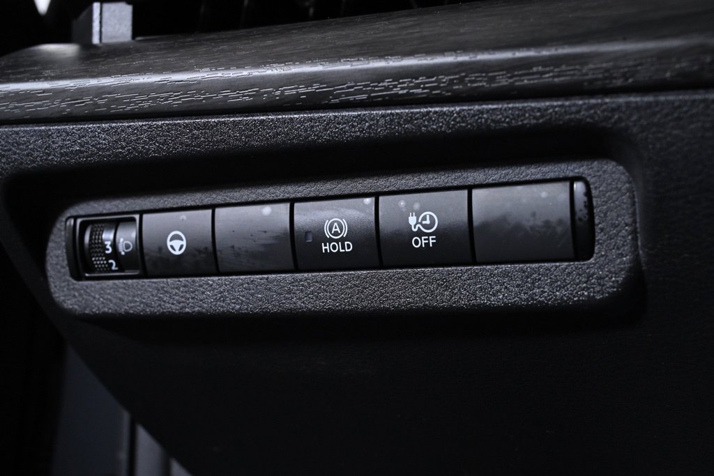 Certified 2023 Nissan Ariya FWD image 23