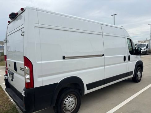 Used 2026 RAM ProMaster 2500 w/ Convenience Group FWD image 2