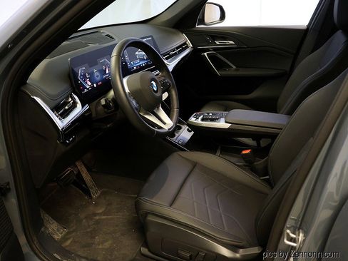 Used 2025 BMW X1 xDrive28i w/ Technology Package image 11