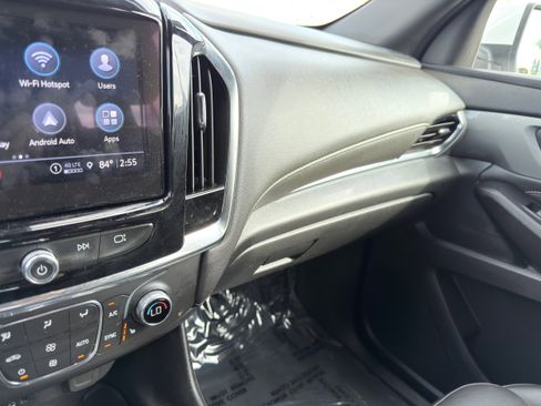 Used 2023 Chevrolet Traverse LT image 31