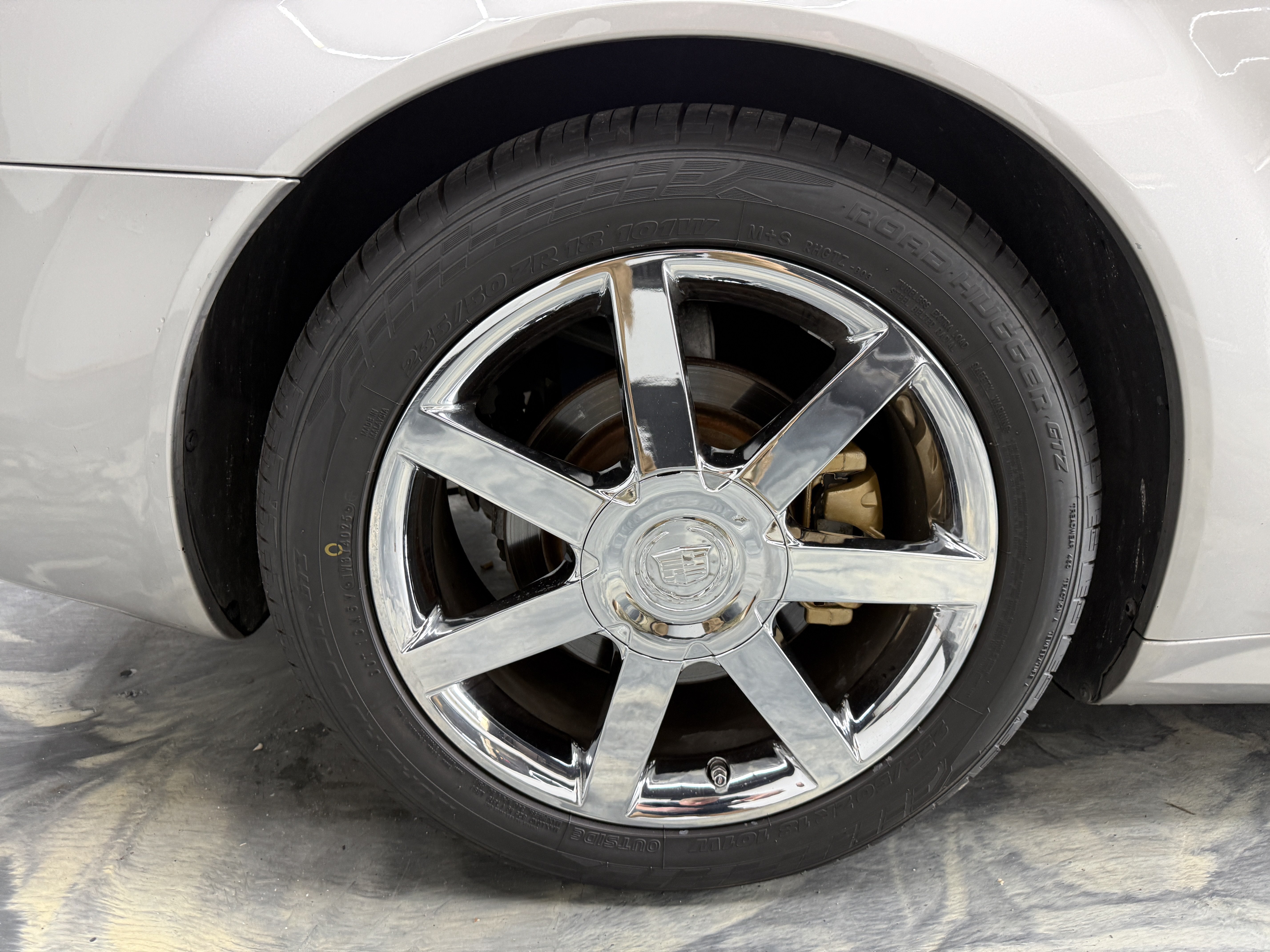 Used 2008 Cadillac XLR RWD image 29