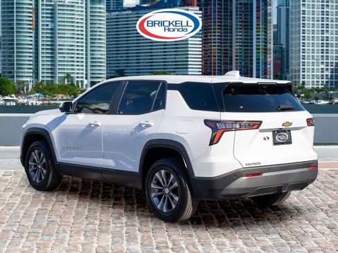 Used 2025 Chevrolet Equinox LT w/ Safety and Technology Package image 7