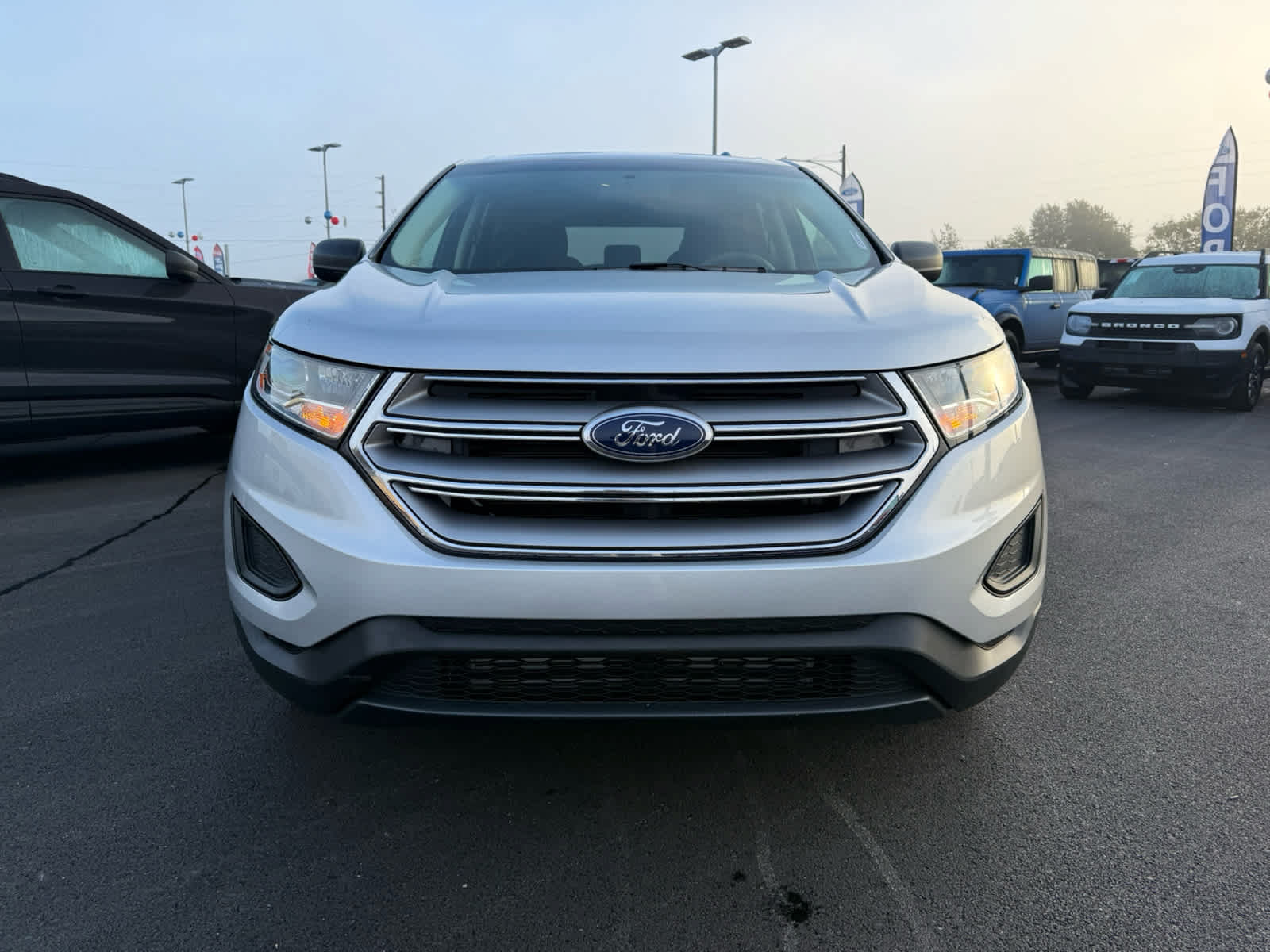 Used 2018 Ford Edge SE FWD image 23