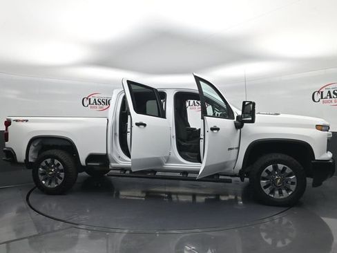 Used 2025 Chevrolet Silverado 2500 Custom w/ Custom Convenience Package AWD/4WD image 31