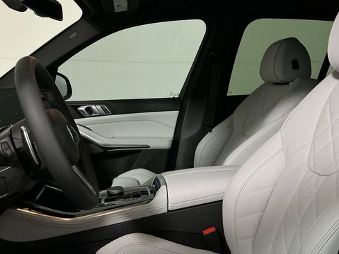 New 2026 BMW X5 xDrive40i w/ M Sport Package image 22