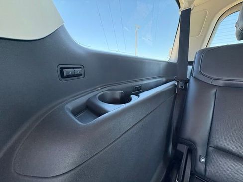 Used 2025 Ford Expedition Max Platinum AWD/4WD image 19