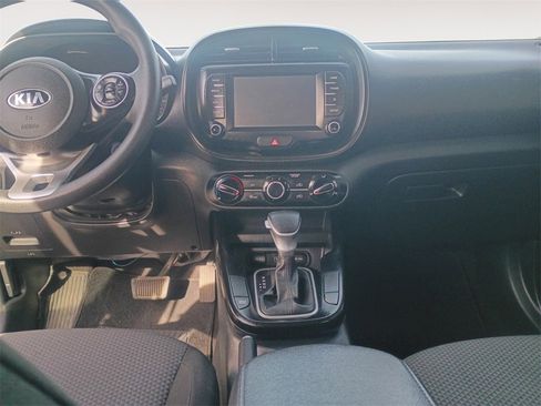 Used 2021 Kia Soul LX image 10