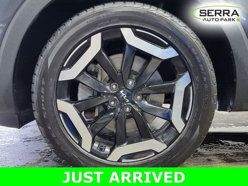 Used 2023 Kia Telluride S w/ S Sunroof Package FWD image 9