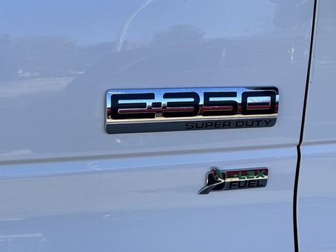 Used 2015 Ford E-350 and Econoline 350 Super Duty image 12