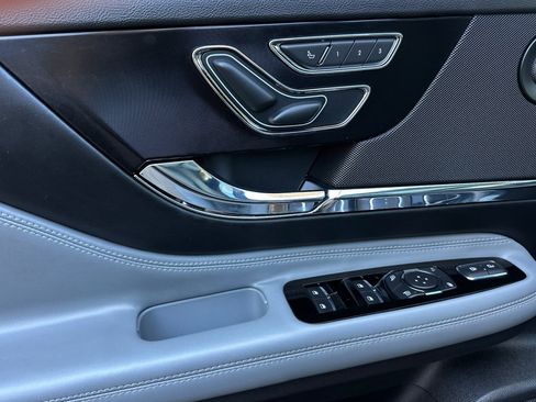 Used 2020 Lincoln Corsair Reserve image 10
