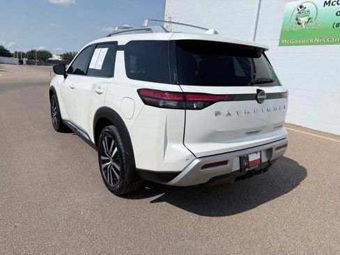 Certified 2024 Nissan Pathfinder Platinum FWD image 8