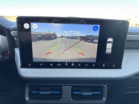 New 2025 Ford Maverick XLT w/ XLT Luxury Package AWD/4WD image 17