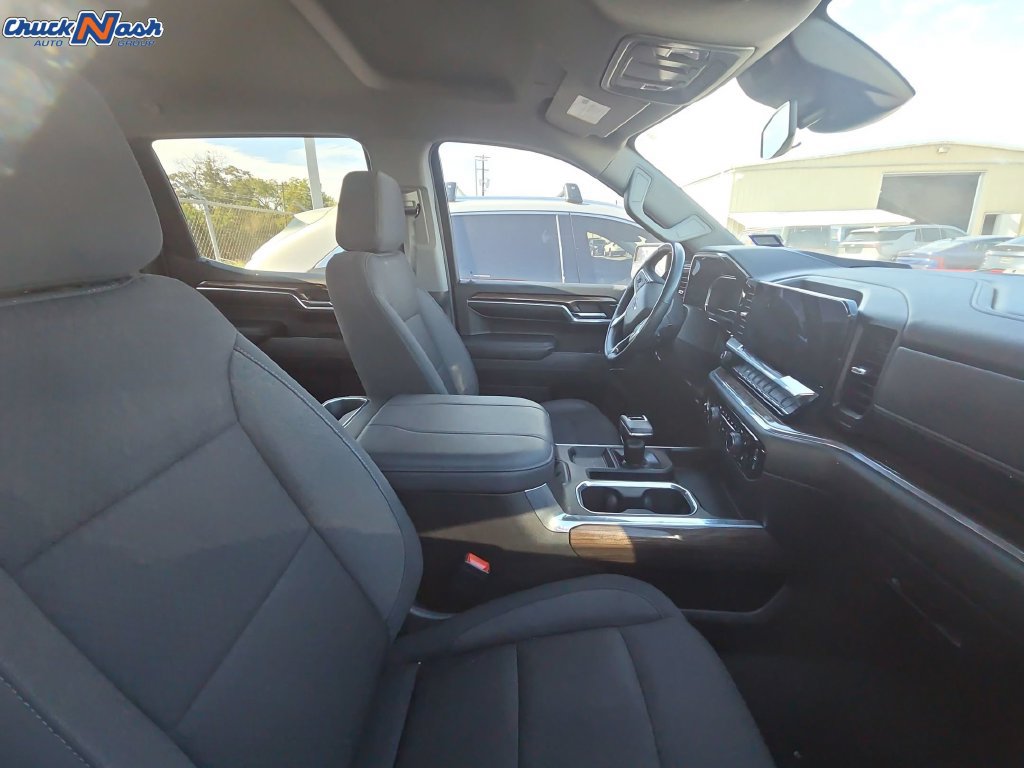 Used 2023 Chevrolet Silverado 1500 RST w/ Z71 Off-Road Package AWD/4WD image 8