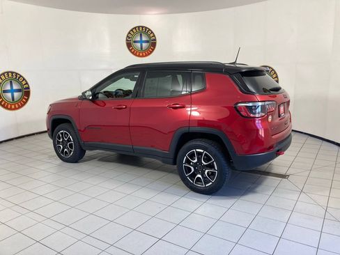 Used 2025 Jeep Compass Trailhawk AWD/4WD image 23
