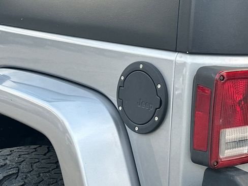 Used 2016 Jeep Wrangler Unlimited Sport image 15