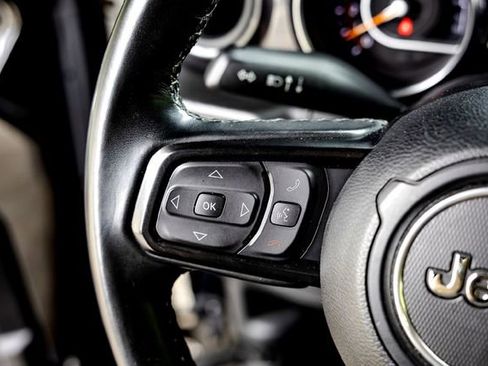 Used 2022 Jeep Wrangler Unlimited Sport AWD/4WD image 18