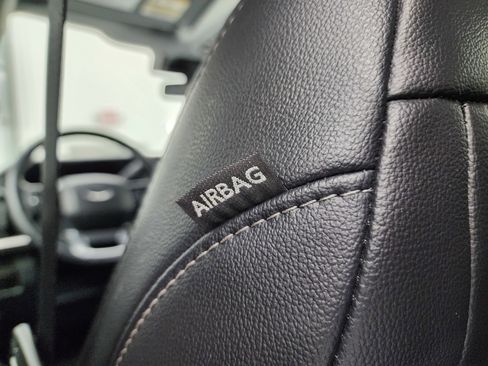 Used 2024 Ford F250 Lariat w/ Chrome Package image 44