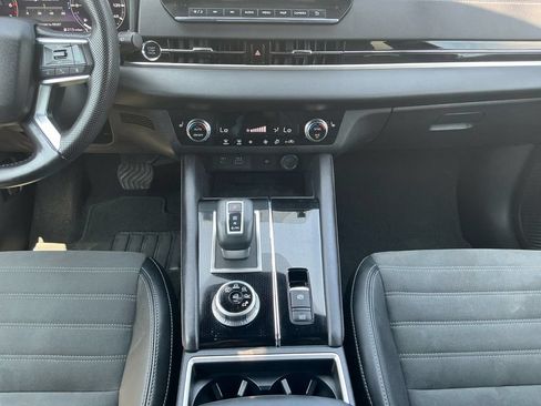 Used 2024 Mitsubishi Outlander SE Black Edition FWD image 20