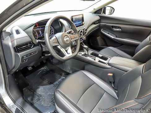 Used 2024 Nissan Sentra SR w/ SR Premium Package image 10